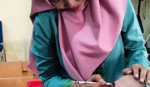 20 Perempuan Limo Depok Dilatih Berhias Wajah