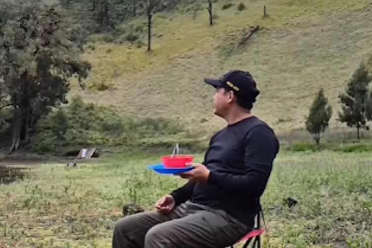  Potret Menteri Kehutanan RI Raja Juli Antoni saat Mengunjungi TNBTS pada Desember 2024 lalu. (instagram.com/rajaantoni)