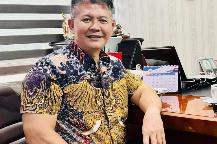 Dr. Pieter C Zulkifli, SH. MH. 