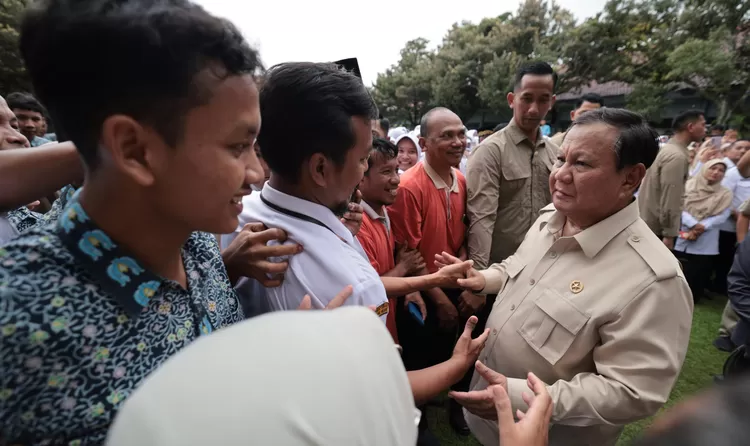 Kunjungan Presiden RI Prabowo Subianto ke SMAN 1 Cilacap, Jawa Tengah, memicu semangat dan motivasi belajar para siswa pada Rabu (29/4/2026).