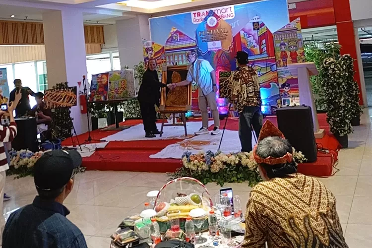 Festival Warna dan Budaya Anak Negeri Meriah di Transmart (Dok)