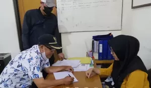 Pemkot Depok Cairkan Rp58.738.800.000 Dana Insentif RT, RW dan LPM, Ini Rinciannya!