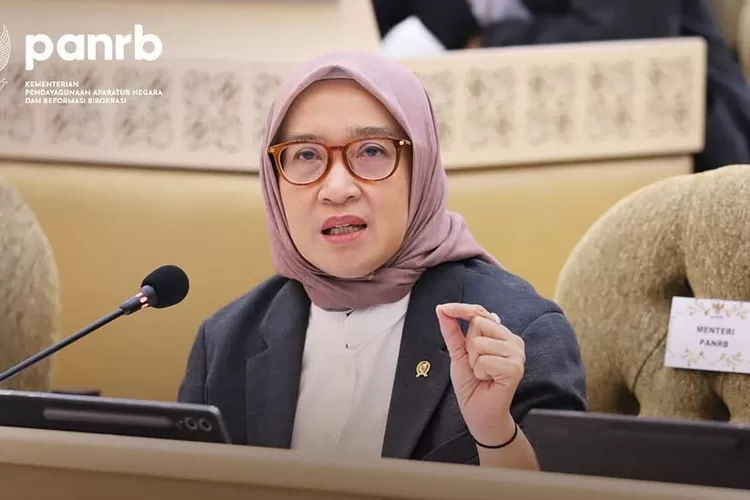 Menpan-RB Rini Widyantini bantah penyesuaian pengangkatan CPNS 2024 dan PPPK 2024 karena ada efisiensi anggaran. (Instagram/@kemenpanrb)