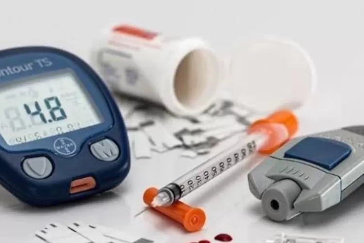 Ketahui 7 langkah efektif mencegah diabetes sejak usia muda. Jaga pola makan, olahraga, dan gaya hidup sehat untuk masa depan tanpa risiko penyakit ini.