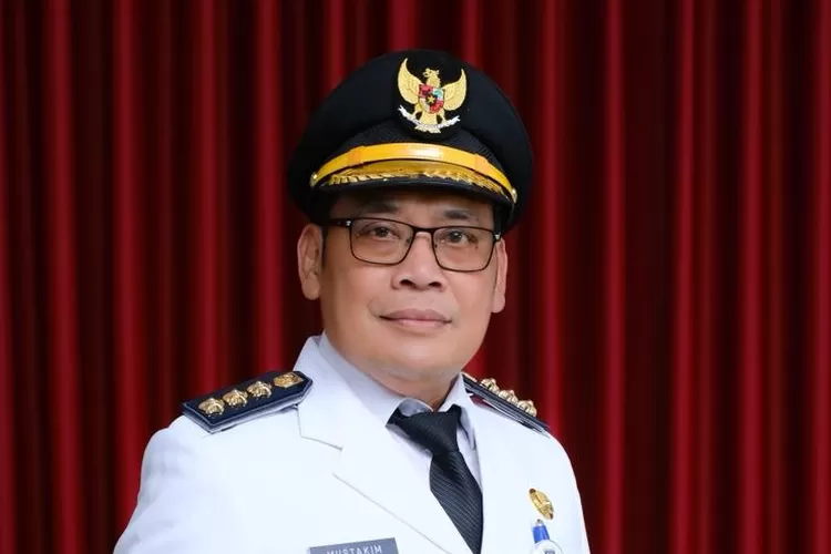 Camat Pancoranmas, Mustakim. (ISTIMEWA)