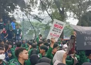 Tagih 19 Juta Lapangan Kerja dan Revisi MBG, Ratusan Mahasiswa USU Aksi di DPRD Sumut