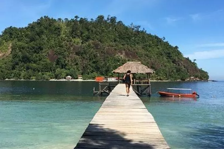 Tak hanya di Bali, ini 5 Pantai Sumatera Barat yang cocok untuk healing atau sekedar melihat Sunset!