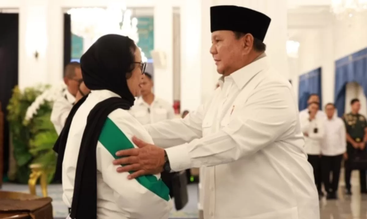 Potret Nanik S Deyang berpamitan kepada Presiden Prabowo dan memutuskan mundur dari jabatan sebagai Kepala BGN untuk fokus pengobatan jantung (Instagram/nanik_deyang)