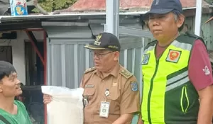 Warkop dan Konter di Kelurahan Jatijajar Depok Kebakaran, Lurah Langsung Salurkan Bantuan