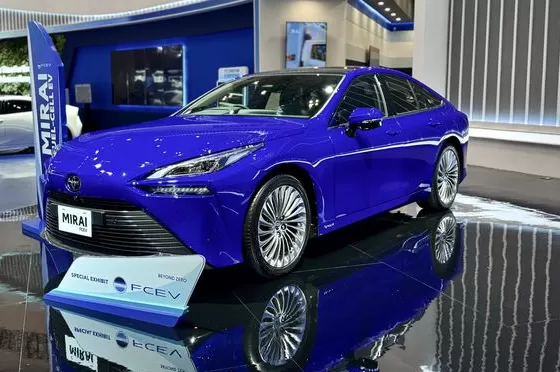 PT Toyota-Astra Motor (TAM) menghadirkan teknologi mutakhir Toyota Mirai FCEV di GJAW 2024. Simak selengkapnya.