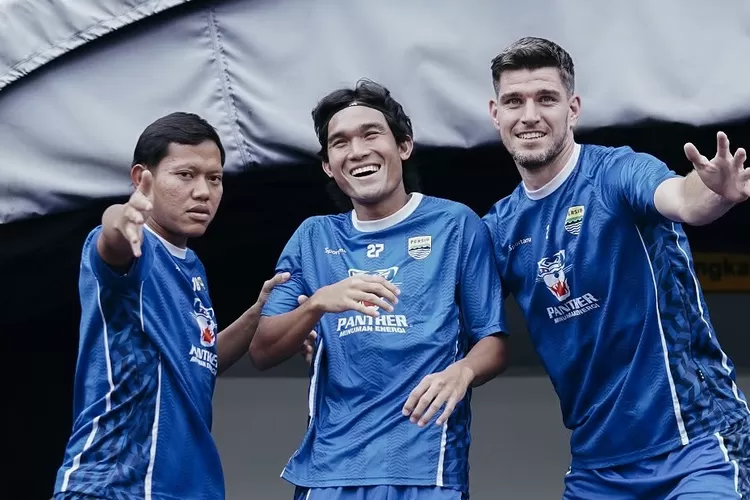 Persib Bandung bersiap hadapi Bali United di BRI Liga 1 musim 2024-2025 (Foto: Gorajuara/ Instagram/ @persib)