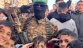 Momen haru saat Brigade Al Qassam sambut ribuan warga Palestina yang kembali, remaja Gaza dan orang tua ucapkan terimakasih kepada para pejuang Hamas