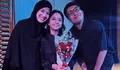 HANGAT! Natasha Rizky Kumpul Bareng Desta saat Anak Sulung Lulus dari Bangku SD, Kenang Hal Ini