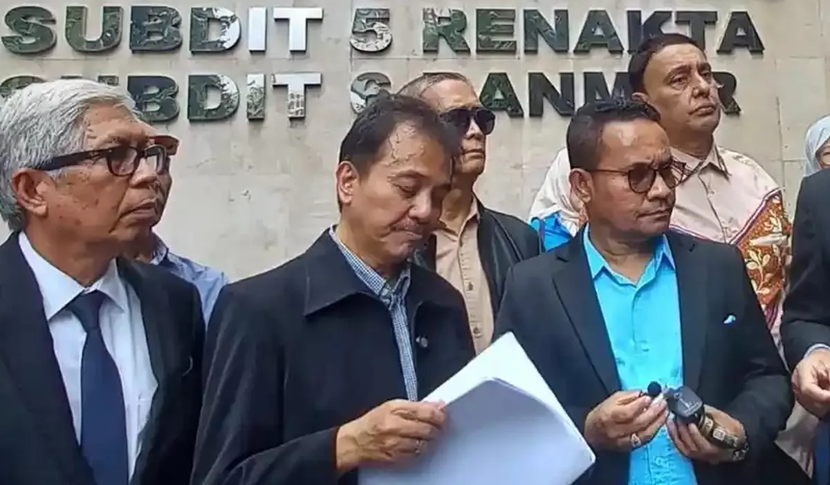 Polda Metro Jaya limpahkan berkas Roy Suryo CS terkait kasus ijazah palsu Jokowi./net