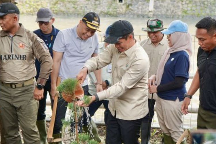 Surabaya Berkomitmen Menuju Adipura dengan Pengelolaan Sampah Efektif