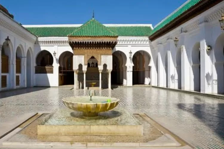 5 Universitas Tertua di Dunia yang Sudah Ada Sejak Zaman Kerajaan