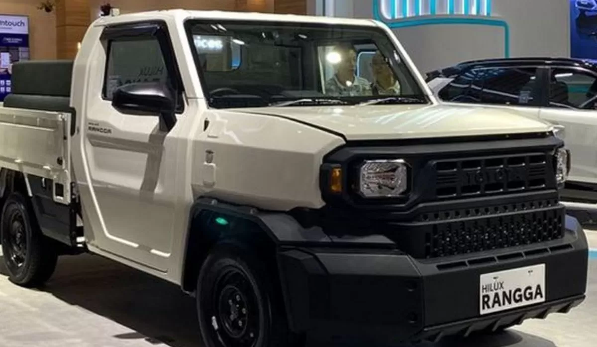 Toyota Hilux Rangga Cab-Chassis PU 2.0 STD M/T