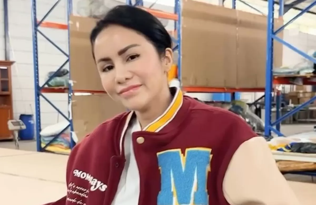 Potret Momo yang isyaratkan bakal manggung lagi bareng Geisha (Instagram/therealmomogeisha)