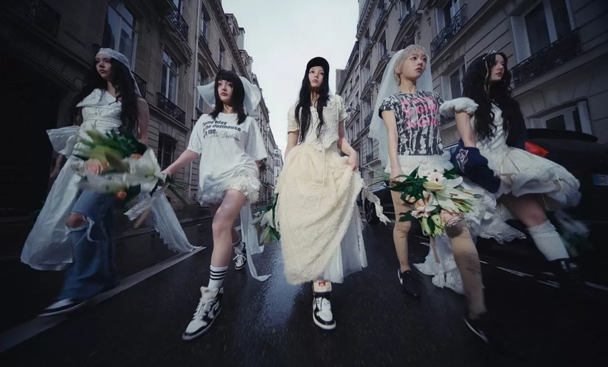 ILLIT tampil berani di lagu baru 'It's Me'! Simak transformasi genre techno dan pesan 'I'm your bias' yang viral. Rilis 30 April mendatang! (BELIFT LAB)