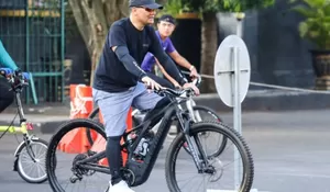 Gubernur Jateng Gowes Bareng ASN di Semarang, Sepeda Listrik yang Dipakai Ahmad Luthfi Ramai Jadi Sorotan, Harganya Setara Mobil Baru!