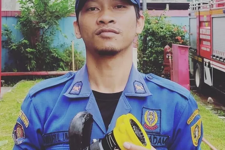Anggota Damkar dan Penyelamatan Kota Depok,  Khairul Umam (DOKUMEN PRIBADI)