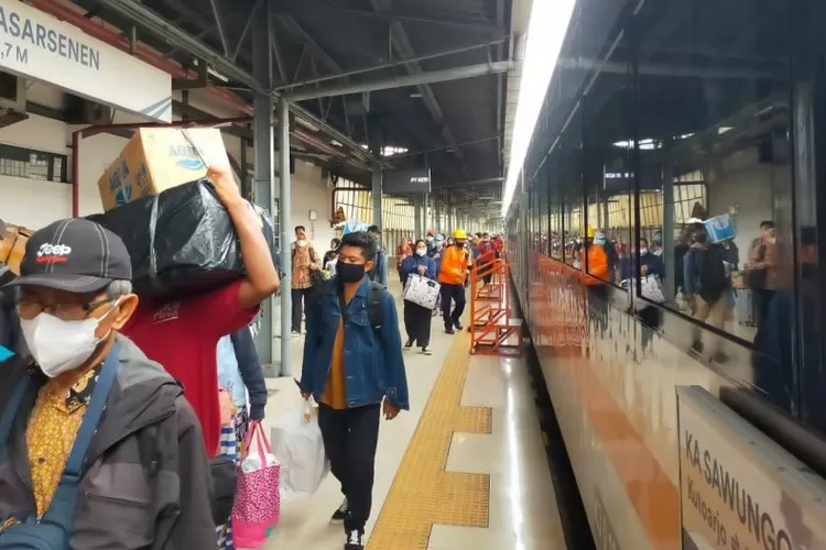 Ilustrasi mudik Nataru (jawapos.com)