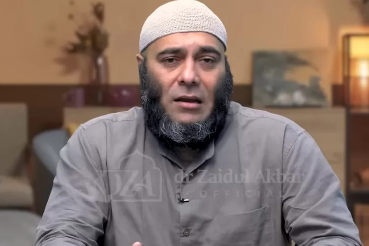 Cara Membuat Infused Water Timun ala dr Zaidul Akbar (Tangkakapan Layar YouTube dr. Zaidul Akbar Official)