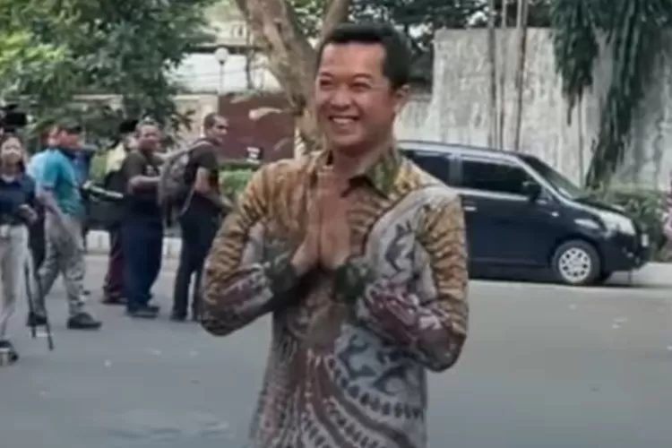 Taufik Hidayat sambangi kediaman Prabowo  (Katadatacoid)