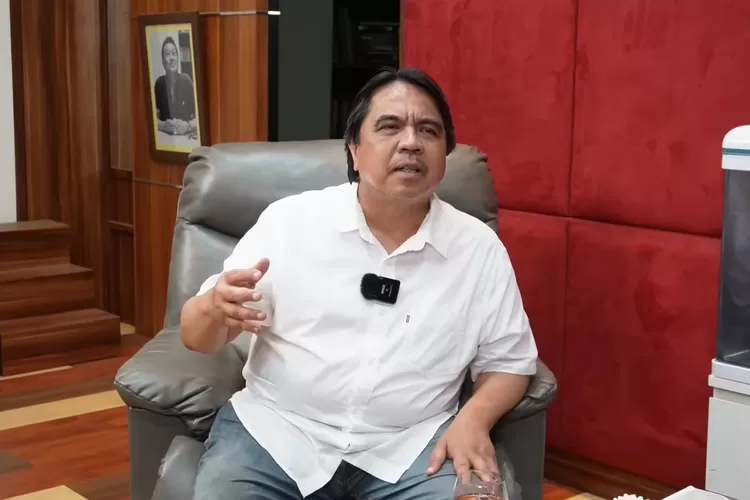 Ade Armando Remehkan Skandal Akun Fufufafa, Jhon Sitorus: Panik Itu Jadi Blunder (Tangkap layar Youtube Panangian Simanungkalit)