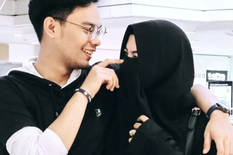 Wardatina unggah momen mesra dengan Insanul Fahmi. (Foto: Gorajuara/ Instagram/ @wardatinamawa)