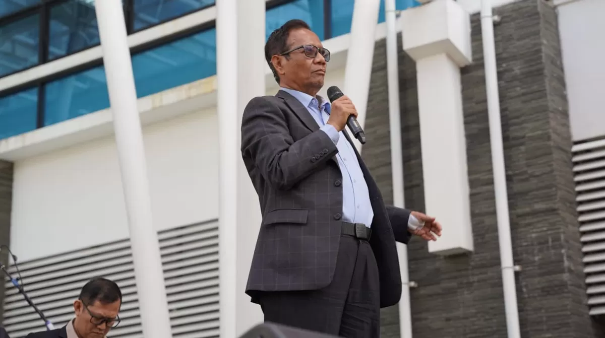 "Inovasi dan kreasi jalan tanpa meninggalkan hukum dan moral" tegas Mahfud MD dok. Humas UGM