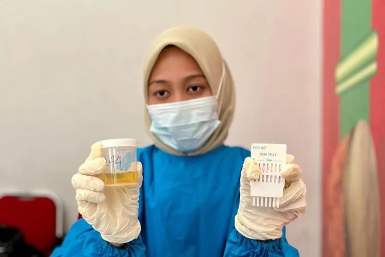 Pemkot dan BNN Kota Bandung Tes Urine Sejumlah Kepsek (Diskominfo Kota Bandung)