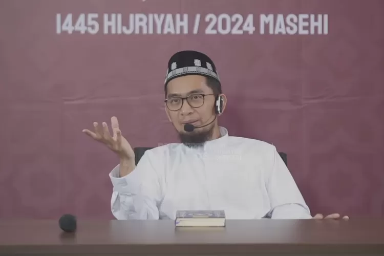 Ustaz Adi Hidayat Ajarkan cara menentramkan hati (Tangkapan Layar YouTube Adi Hidayat Official)