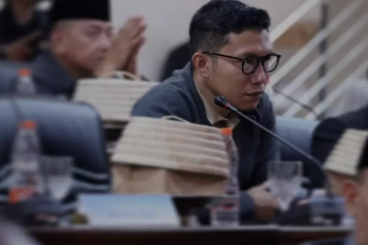 Anggota DPRD Bulukumba dapil Bontobahari-Bontotiro, Efhi Wahyudi atau yg akrab di sapa H. Adan