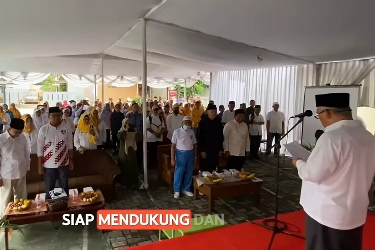 Masyarakat Lansia Se-Kota Depok berikrar dan berjanji siap mendukung Imam Budi Hartono dan Ririn Farabi Arafiq di Pilkada Depok tahun 2024. (RADAR DEPOK)