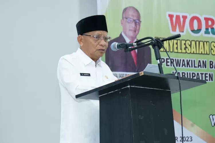 Bupati Asahan saat menyampaikan pidatonya pada pelantikan BWI.