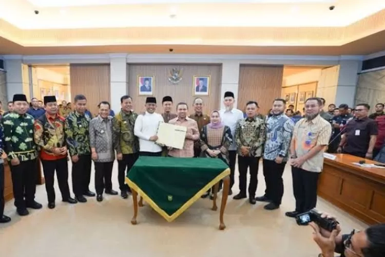 Gubernur Abdul Wahid Pimpin rombongan Kepala Daerah Riau untuk kunjungan kerja ke Jakarta