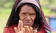 Seram! Ini 10 Budaya yang dianggap aneh di Dunia, salah satunya adalah tradisi potong jari dari Provinsi Papua di Indonesia