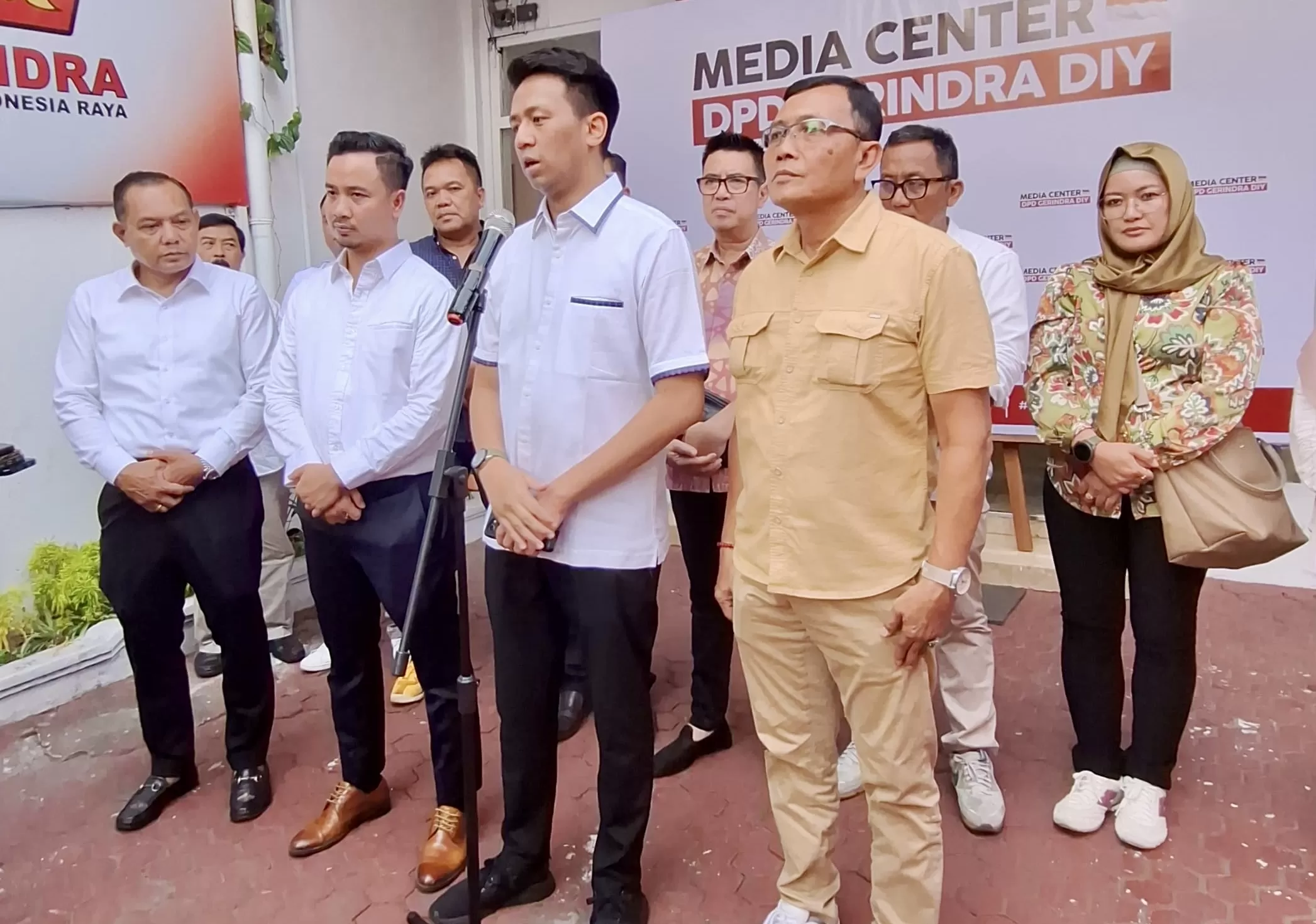 DPD Gerindra saat sampaikan pernyataan sikap (Ist)