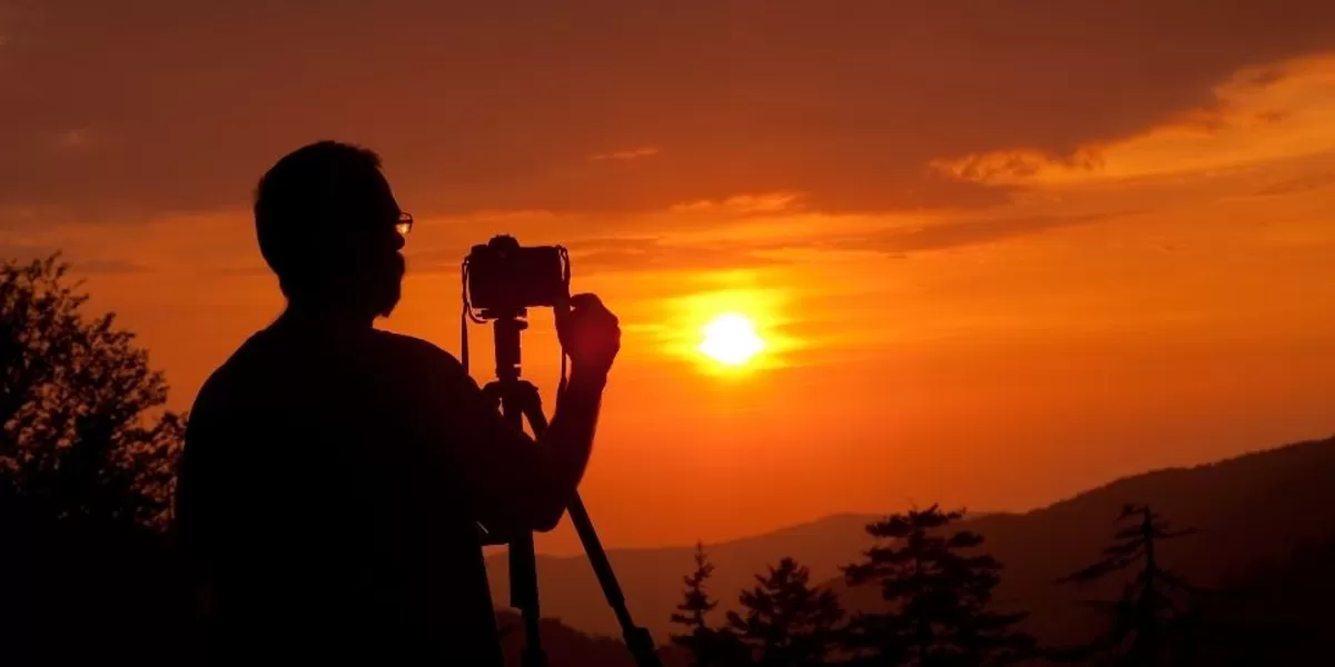 berburu sunrise - naratimes (Rimba T. Raharjo)