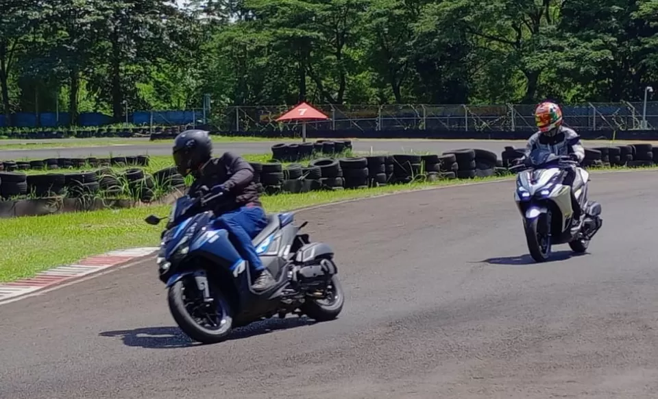 pilihan motor matic 150&ndash;160cc, mulai dari Yamaha NMAX 155, Honda PCX160 hingga ADV160 / Foto Promedia