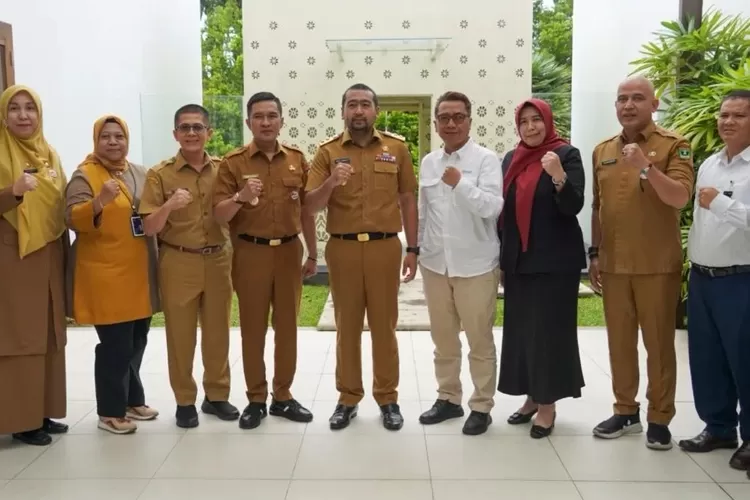 Pertemuan lanjutan Pemko Padang, Pemprov Sumbar dengan pimpinan Perbankan Wilayah Sumbar. (Prokopim)