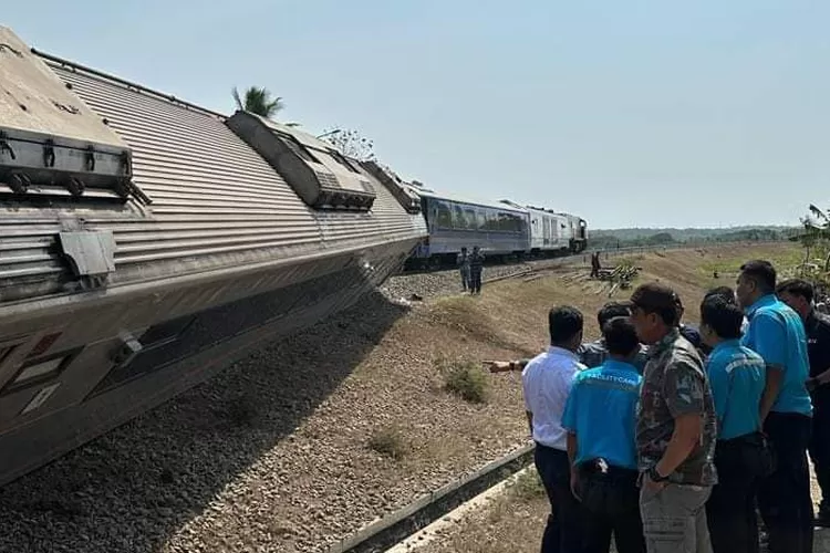 Sikapi Sejumlah Kecelakaan Kereta Api Di Indonesia, Kemenhub Akan ...