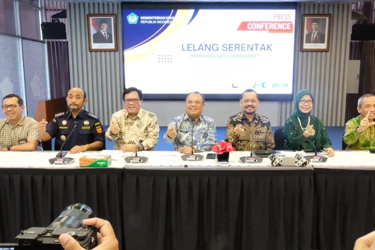 Perwakilan Kementerian Keuangan (Kemenkeu) Jawa Barat menyelenggarakan Kick Off Pekan Lelang Serentak di Auditorium Gedung Keuangan Negara Bandung, Jalan Asia Afrika No. 114, Kota Bandung, Jawa Barat. (RADAR DEPOK)