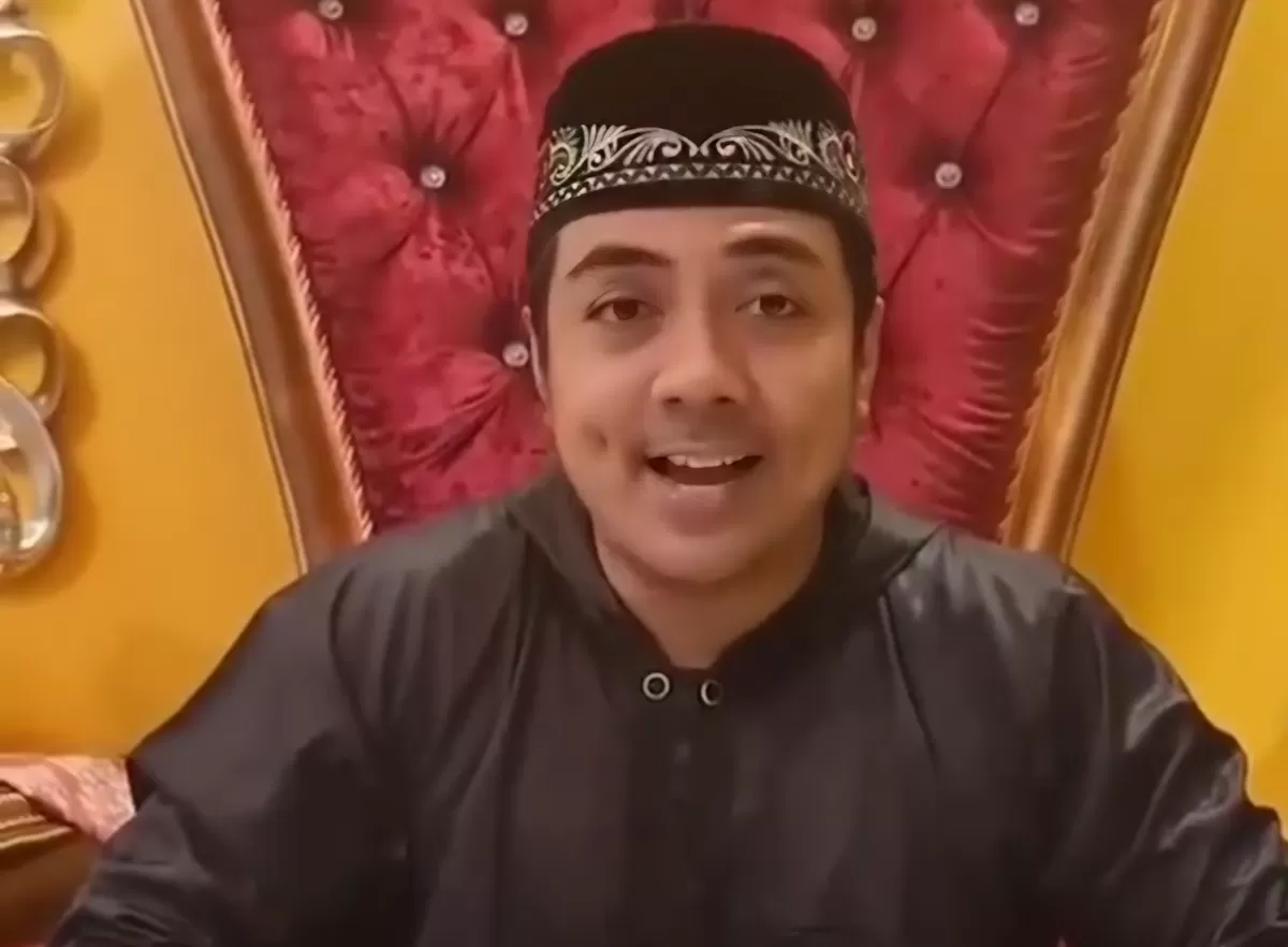 Ustaz Riza Muhammad membantah tudingan miring dari video lama yang kembali viral dan pertimbangkan somasi terhadap penyebar narasi tersebut. (Dok.Instagram@inside_sembalun)