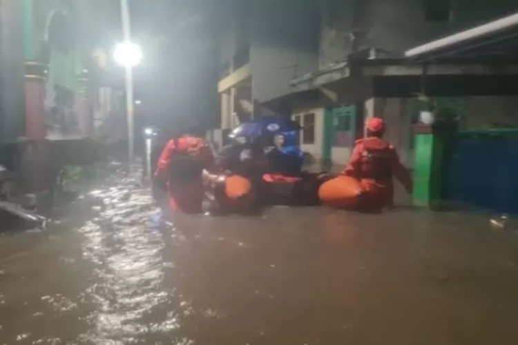 Akibat hujan deras, Badan Penanggulangan Bencana Daerah sebut 6 RT di Jakarta terendam banjir