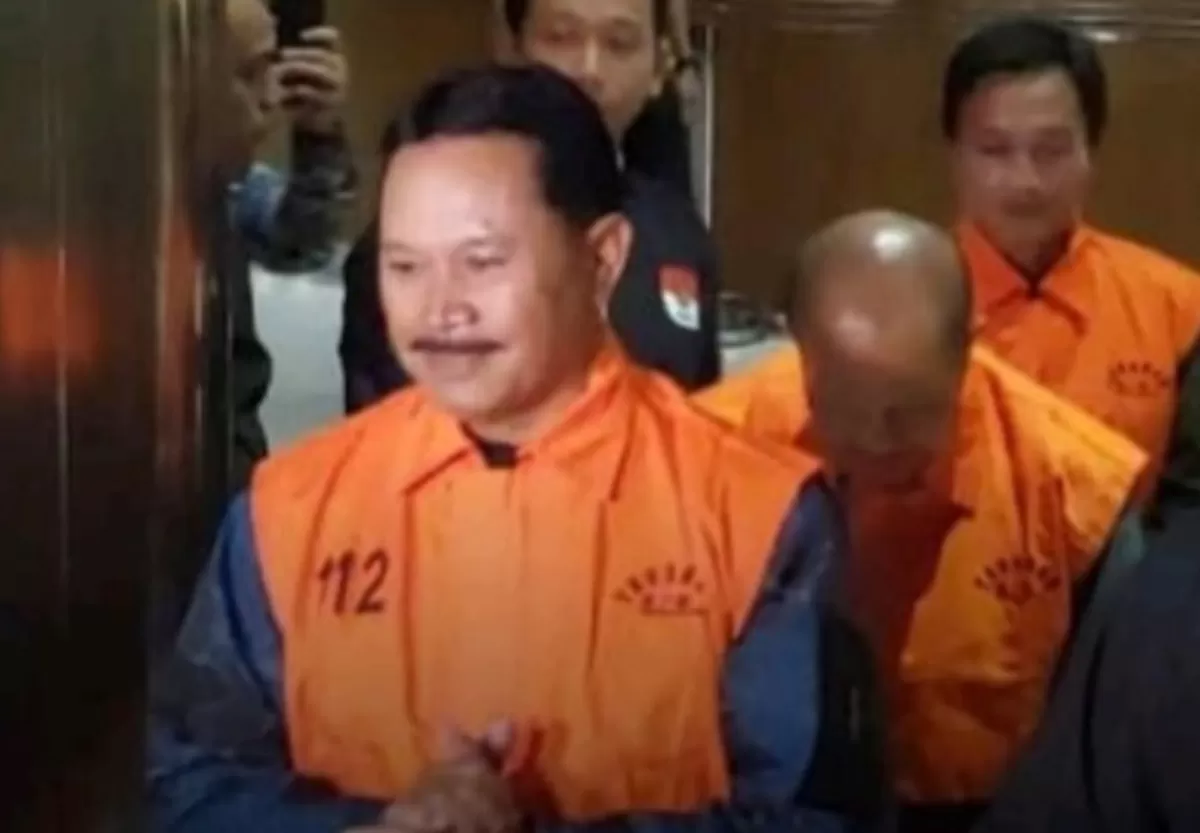 Potret Maidi, wali kota Madiun resmi ditetapkan sebagai tersangka korupsi setelah terjaring OTT KPK (Instagram/official.kpk)