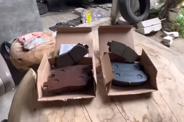 Biasanya adalah peringatan kepada pemilik Toyota Avanza supaya hati-hati karena banyak kampas rem palsu yang mengaku "original" di pasaran. (Tangkapan Layar YouTube ST mobi tv)