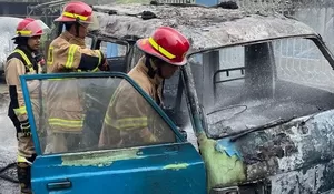 Angkot Terbakar di Bojongsari Depok, Separuh Tubuh Sopir Terbakar