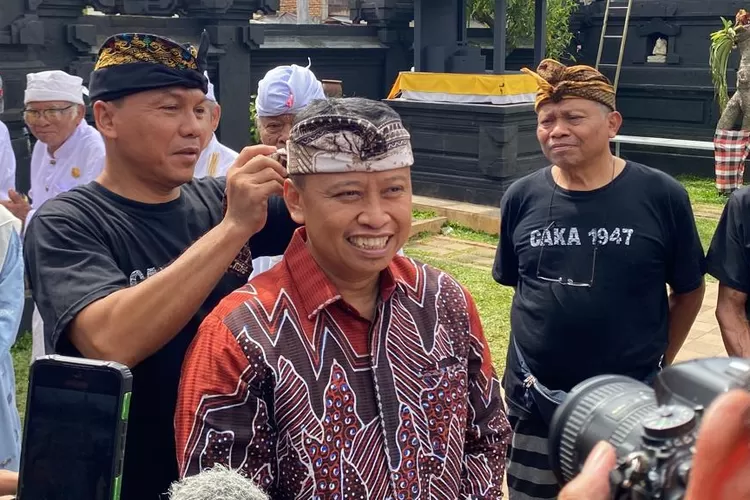 Walikota Depok Supian Suri menerbitkan SE tentang larangan gratifikasi hari raya. (YUSUF/RADAR DEPOK)